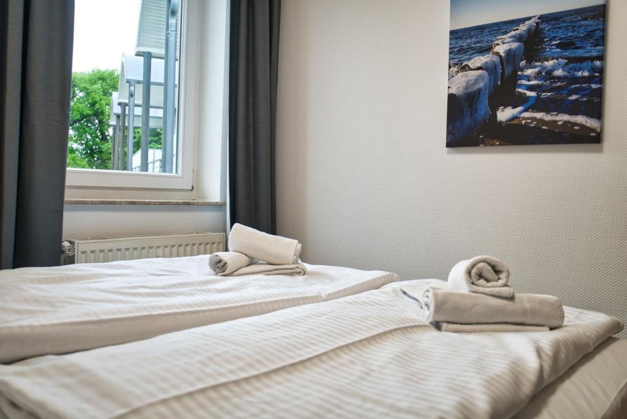 Strandnah, Balkon, Ahoi Erlebnisbad Gratis In Sellin - Strandresidenz Brandenburg Fewo 36 ゲーレン エクステリア 写真